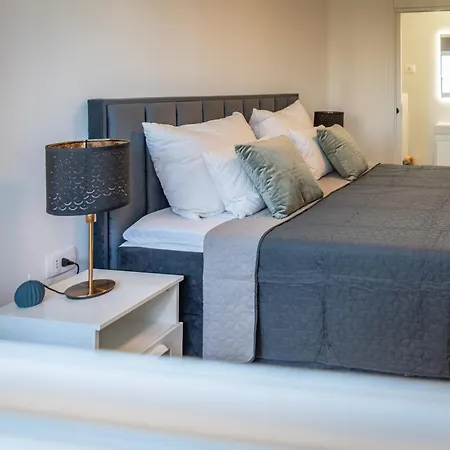 Luxe By Nike Apartmán *