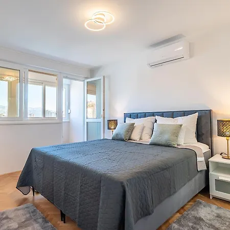 Luxe By Nike Apartmán *